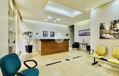 Imagem: O depósito possui 4 Vagas na garagem, 600m² de Área, Imóvel