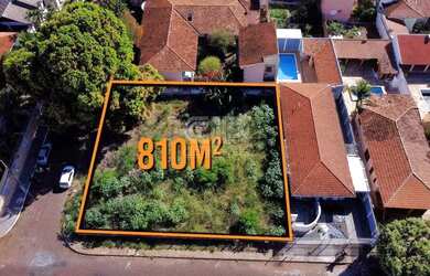Imagem: O terreno possui 810m² de Área, Imóvel novo e está localizado