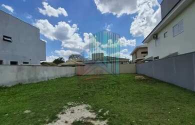 Imagem: O terreno possui 450m² de Área e está localizado em Parque