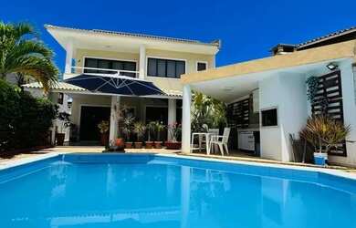 Imagem: A casa em condomínio possui 5 Dormitórios, 4 Banheiros, 5