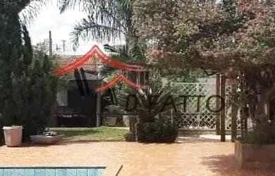 Imagem: A casa possui 5 Dormitórios, 5 Banheiros, 5 Vagas na garagem