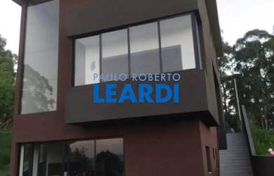 Imagem: A casa em condomínio possui 3 Dormitórios, 5 Banheiros, 5