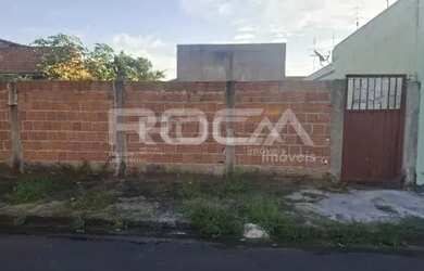 Imagem: O terreno possui 12m² de Área, Imóvel novo e está localizado