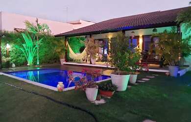 Imagem: A casa em condomínio possui 2 Dormitórios, 4 Banheiros, 2