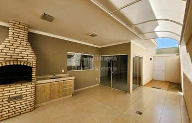 Imagem: A casa em condomínio possui 3 Dormitórios, 4 Banheiros, 2