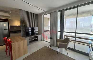 Imagem: O apartamento possui 1 Dormitório, 1 Banheiro, 1 Vaga na garagem