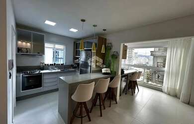 Imagem 4: Apartamento mobiliado quadra mar na Meia Praia em Itapema