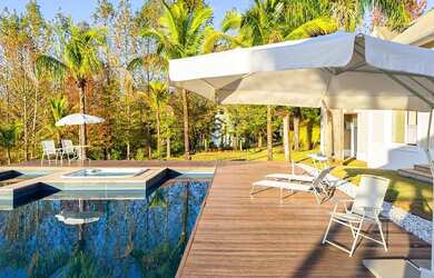 Imagem 4: Mansão de Luxo no Parque dos Manacás: 7 Suítes, Piscina Semiolímpica e Lago Privativo!