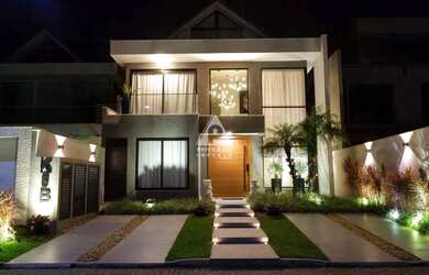 Imagem: A casa em condomínio possui 5 Dormitórios, 4 Banheiros, 4