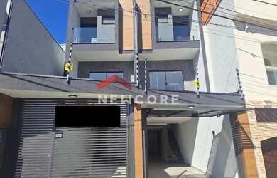 Imagem: A casa possui 3 Dormitórios, 4 Banheiros, 4 Vagas na garagem