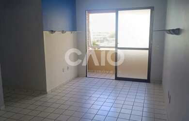 Imagem: O apartamento possui 3 Dormitórios, 1 Banheiro, 1 Vaga na garagem