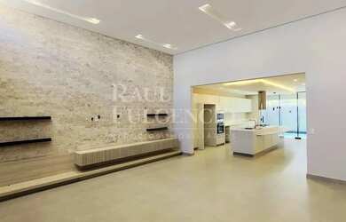 Imagem: A casa em condomínio possui 4 Dormitórios, 2 Banheiros, 2