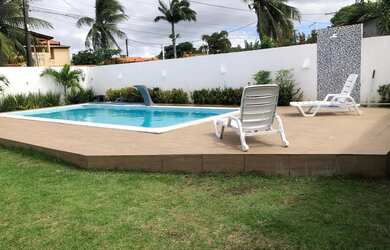 Imagem: A casa possui 4 Dormitórios, 3 Banheiros, 4 Vagas na garagem