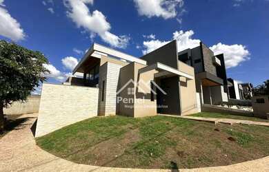 Imagem: A casa em condomínio possui 3 Dormitórios, 5 Banheiros, 4