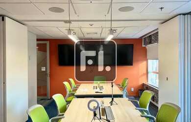 Imagem: O depósito possui 5 Vagas na garagem e 633m² de Área e está