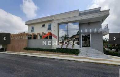 Imagem: A casa em condomínio possui 5 Dormitórios, 5 Banheiros, 5