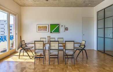 Imagem 5: Tenha uma vista urbana para chamar de sua. Apartamento charmoso no centro para se apaixona