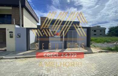 Imagem: A casa possui 3 Dormitórios, 1 Banheiro, 1 Vaga na garagem