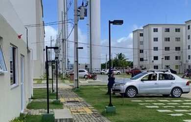 Imagem: O apartamento possui 2 Dormitórios, 1 Banheiro, 1 Vaga na garagem