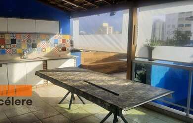 Imagem: O depósito possui 3 Vagas na garagem, 417m² de Área e está