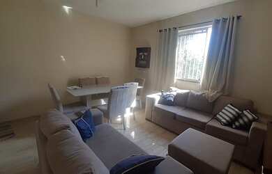 Imagem: O apartamento possui 3 Dormitórios, 1 Banheiro, 1 Vaga na garagem