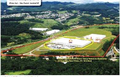 Imagem: O depósito possui 5 Vagas na garagem e 34033m² de Área e