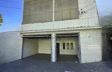 Imagem: O depósito possui 400m² de Área e está localizado em Vila