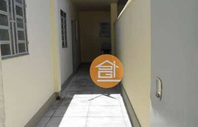 Imagem: A casa possui 1 Dormitório, 1 Banheiro, 50m² de Área e está