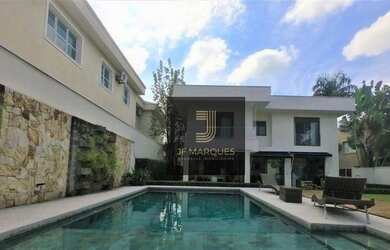 Imagem: A casa em condomínio possui 4 Dormitórios, 5 Banheiros, 4