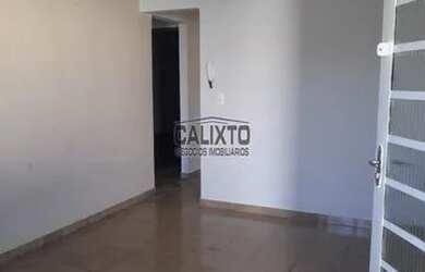 Imagem: A casa possui 2 Dormitórios, 1 Banheiro, 3 Vagas na garagem