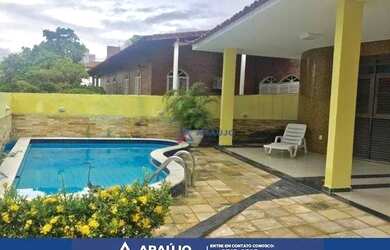 Imagem: A casa possui 4 Dormitórios, 4 Banheiros, 3 Vagas na garagem