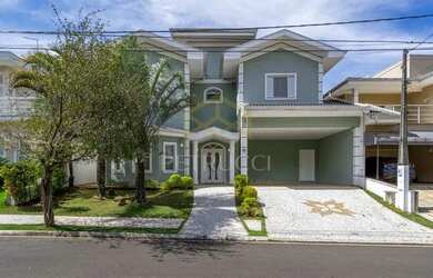 Imagem: A casa em condomínio possui 4 Dormitórios, 5 Banheiros, 4