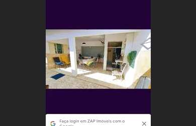 Imagem: A casa possui 2 Dormitórios, 2 Banheiros, 2 Vagas na garagem