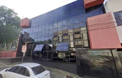 Imagem: O depósito possui 5 Vagas na garagem, 1.108m² de Área e