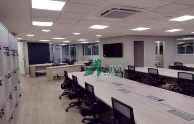 Imagem: O depósito possui 5 Vagas na garagem, 248m² de Área e Imóvel