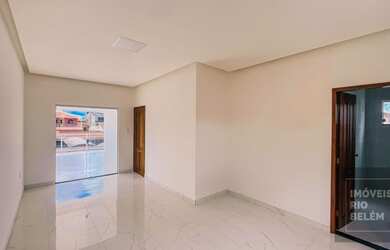 Imagem: A casa em condomínio possui 3 Dormitórios, 2 Banheiros, 2