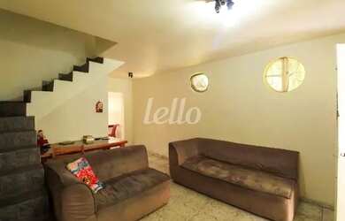 Imagem: A casa possui 2 Dormitórios, 2 Banheiros, 2 Vagas na garagem