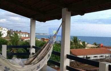 Imagem: A casa possui 4 Dormitórios, 3 Banheiros, 2 Vagas na garagem