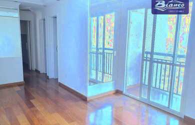 Imagem: O apartamento possui 3 Dormitórios, 1 Banheiro, 1 Vaga na garagem