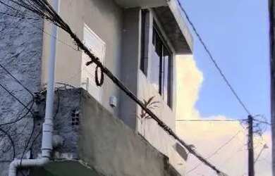 Imagem 2: Casa pra vende ou troca fica no alto da colina