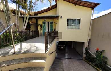 Imagem: A casa possui 3 Dormitórios, 1 Banheiro, 5 Vagas na garagem