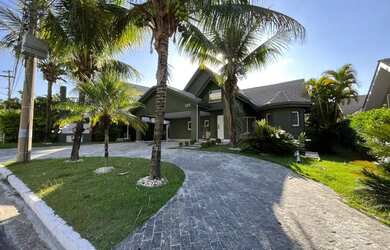 Imagem: A casa em condomínio possui 4 Dormitórios, 5 Banheiros, 4