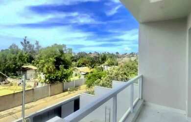 Imagem: A casa possui 3 Dormitórios, 3 Banheiros, 2 Vagas na garagem