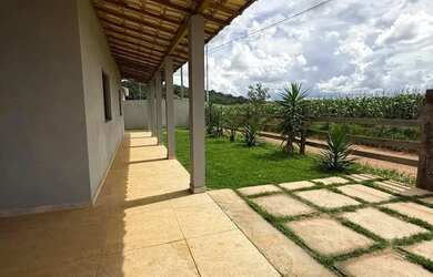 Imagem: A fazenda possui 100m² de Área e está localizado em Área