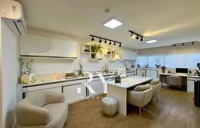 Imagem: O depósito possui 1 Vaga na garagem, 36m² de Área e está