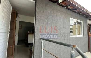 Imagem: A casa possui 2 Dormitórios, 2 Banheiros, 1 Vaga na garagem