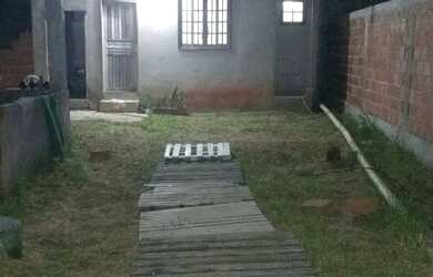 Imagem: O quarto possui 1 Dormitório, Acomodam 2 pessoas e 2 Vagas