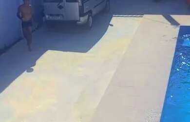 Imagem 7: VENDO CASA EM AREMBEPE. Piscina, Churrasqueira, 330m² de Áreae5 Vagas...