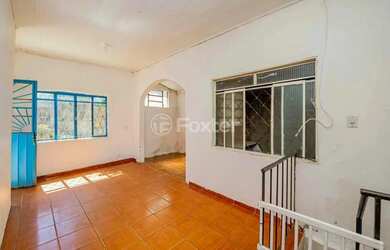 Imagem: A casa possui 3 Dormitórios, 3 Banheiros, 392m² de Área e