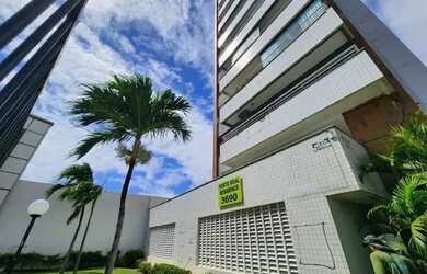 Imagem: O apartamento possui 2 Dormitórios, 3 Banheiros, 1 Vaga na